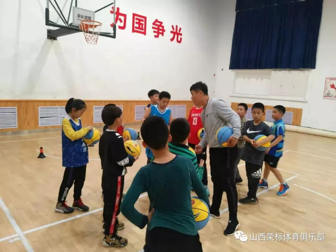 如何通过奖励机制提升篮球训练的趣味性_2